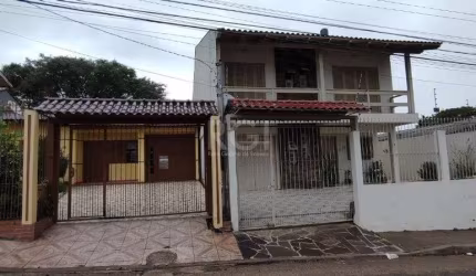 Casa para Venda - 180m², 4 dormitórios, sendo 1 suites, 3 vagas - Campo Novo
