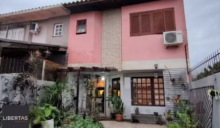 Casa para Venda - 116.48m², 3 dormitórios, sendo 1 suites, 2 vagas - Guarujá