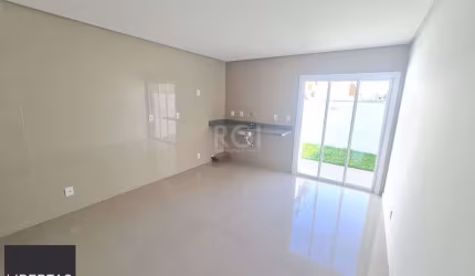 Casa para Venda - 74.67m², 2 dormitórios, sendo 1 suites, 1 vaga - Guarujá/ Port