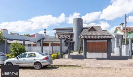 Casa para Venda - 451.63m², 5 dormitórios, sendo 1 suites, 4 vagas - Cristal