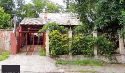 Casa para Venda com 3 dormitórios, sendo 2 suites e 3 vagas no bairro Belém Novo