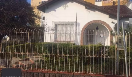 Casa para Venda - 200m², 4 dormitórios, 4 vagas - Glória