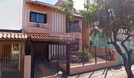Casa para Venda - 316m², 3 dormitórios, sendo 1 suites, 2 vagas - Cavalhada
