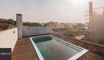Casa para Venda - 300m², 3 dormitórios, sendo 1 suites, 4 vagas - Chácara das Pe