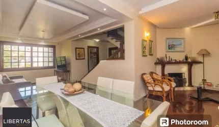 CASA | SOBRADO | ESPAÇO GOURMET | PÁTIO COM PISCINA | BAIRRO CRISTAL | ZONA SUL