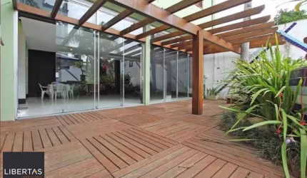 Casa alto padrão no Partenon, de 6 dormitórios e 4 vagas