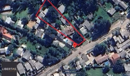 Terreno no bairro Hípica  com 3.780m² com 3 casas