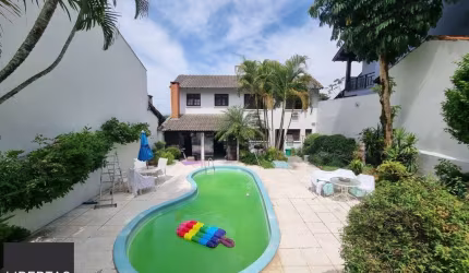 Casa Bairro Jardim Isabel/ Amplo Pátio / Piscina / 3 Dormitórios