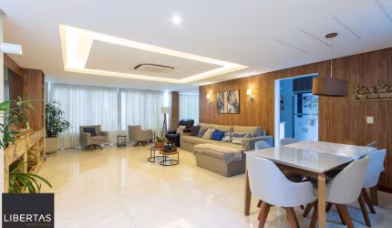Casa 4 dormitórios com elevador
