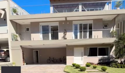 Casa de Condomínio em Hípica