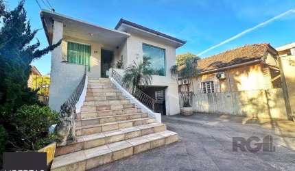 Casa comercial ou residencial com 14 vagas próxima á av. Teresópolis
