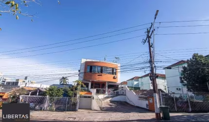 Prédio Comercial em Cavalhada