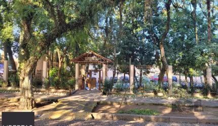 Sobrado para Venda - 36m², 2 dormitórios, 1 vaga - Guarujá, Porto Alegre