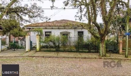 Casa com 3 dormitórios, 153 m² no bairro Vila Conceição, zona sul de Porto Alegre/RS.