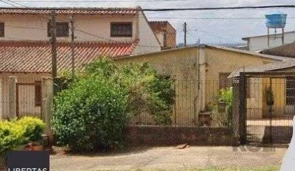 Casa a venda no bairro Alta Petropilis com 100m²