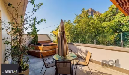 Excelente cobertura de 182m² com 3 dormitórios e 2 vagas.
