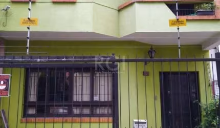 Casa para Venda - 265m², 5 dormitórios, sendo 2 suites, Floresta