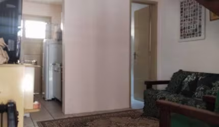 Casa para Venda - 55m², 2 dormitórios, 1 vaga - Vila Nova