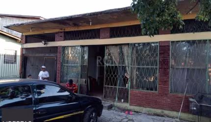 Casa para Venda - 748m², 3 dormitórios, 4 vagas - Belém Velho, Porto Alegre