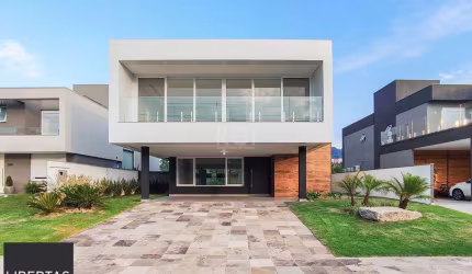Casa Condominio para Venda - 440m², 4 dormitórios, sendo 4 suites, 4 vagas - Alp