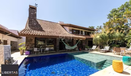 Casa para Venda - 370m², 5 dormitórios, sendo 2 suites, 7 vagas - Vila Assunção