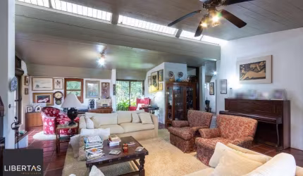 Casa para Venda - 600m², 3 dormitórios, sendo 1 suites, 8 vagas - Vila Assunção