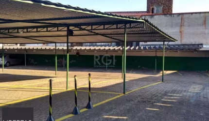 Terreno com 2 lotes individualizados com 32X31,5, com 992m² próximo à Cristiano Fischer