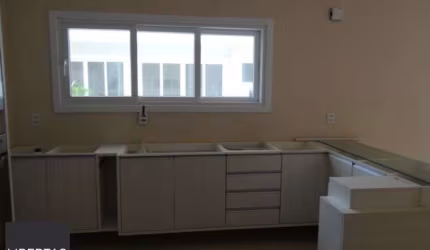 Casa para Venda - 305m², 3 dormitórios, sendo 3 suites, 4 vagas - Nonoai