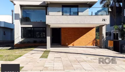 Casa Condominio para Venda - 349m², 3 dormitórios, sendo 3 suites, 2 vagas - Alphaville