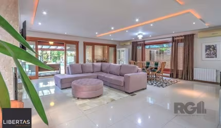 Casa de Condomínio em Belém Novo