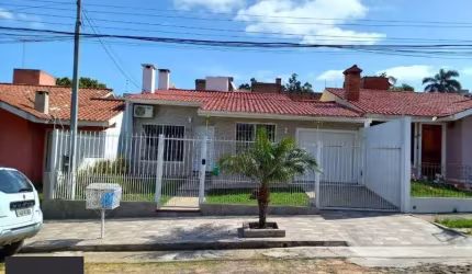 Casa com 3 dormitórios (sendo 1 suíte) por R$ 1.100.000,00 na Rua Sotero da Silv