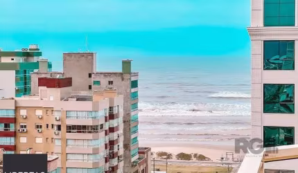 Magnífica Cobertura com vista eterna para o mar
