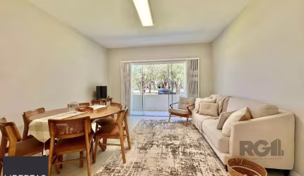 Apartamento à venda na Praça Roubadinhas &amp; Mar, finamente mobiliado
