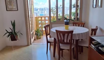 Apartamento de 2 quartos e 1 vaga de garagem no bairro Santo Antônio em POA/RS