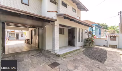 Casa 02 pavimentos com 00 garagem, no bairro Vila |Ipiranga, em Porto Alegre/RS