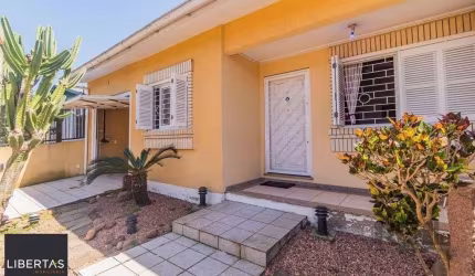 Casa 224m² - 3 dormitórios, 4 vagas no bairro Parque Santa Fé