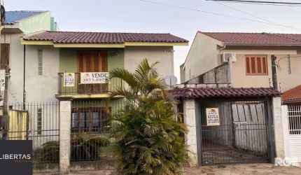 Casa à venda na Rua Martinho Lutero, localizada no bairro Harmonia em Canoas, RS