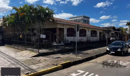 Casa 3 dormitórios, 2 vagas, Bairro Princesa Izabel