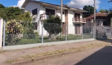 Casa Ampla no Jardim Carvalho com 4 dormitórios