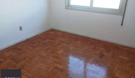 Apartamento junto ao Hospital de Clínicas 2 dormit, elevador e vaga