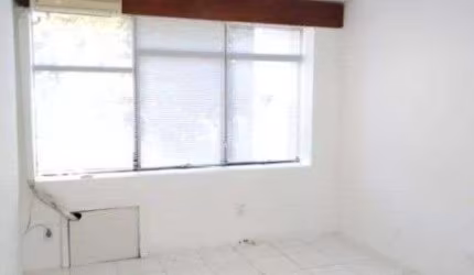 Sala com recepção, bairro Rio Branco