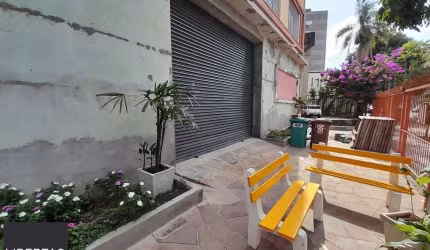 Depósito comercial com 960m² reformado no bairro Floresta