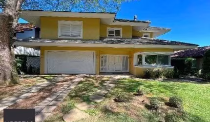 Casa no Jardim do Sol com 4D, sendo 2 suítes e 4 vagas de garagem