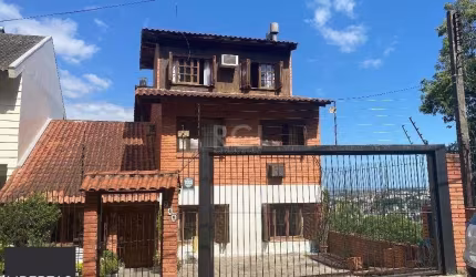 Casa Com 5 Dormitórios Para comprar , 280 m² por R$ 780.000,00 - Teresópolis - P