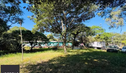 Área rural com 225,000m²