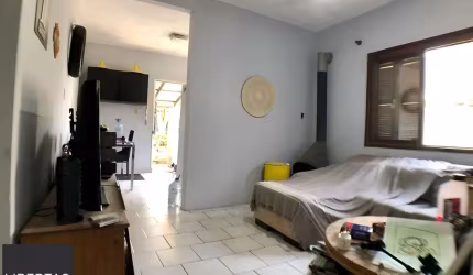 Casa com 2 dormitórios e 150m², no Bairro Jardim Sabará