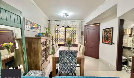 Casa à Venda em Sarandi - 3 Dormitórios, 1 Suíte, 2 vagas