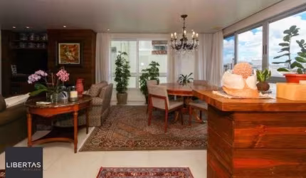 Vende-se amplo apartamento de 195m², 3 Suítes, 3 Vagas, localizado no bairro Bela Vista