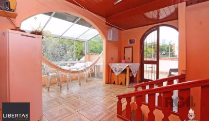 Casa de 250m² Para comprar no Bairro Mont Serrat  Por R$1.125.000,00