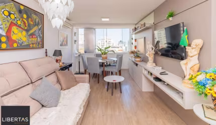 Apartamento 2 dormitórios 1 suíte no bairro São João em Porto Alegre.